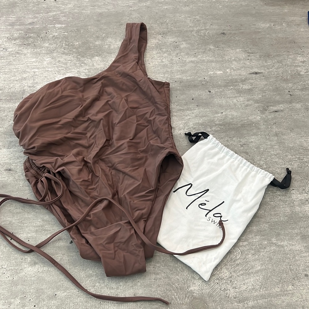 Women Swim